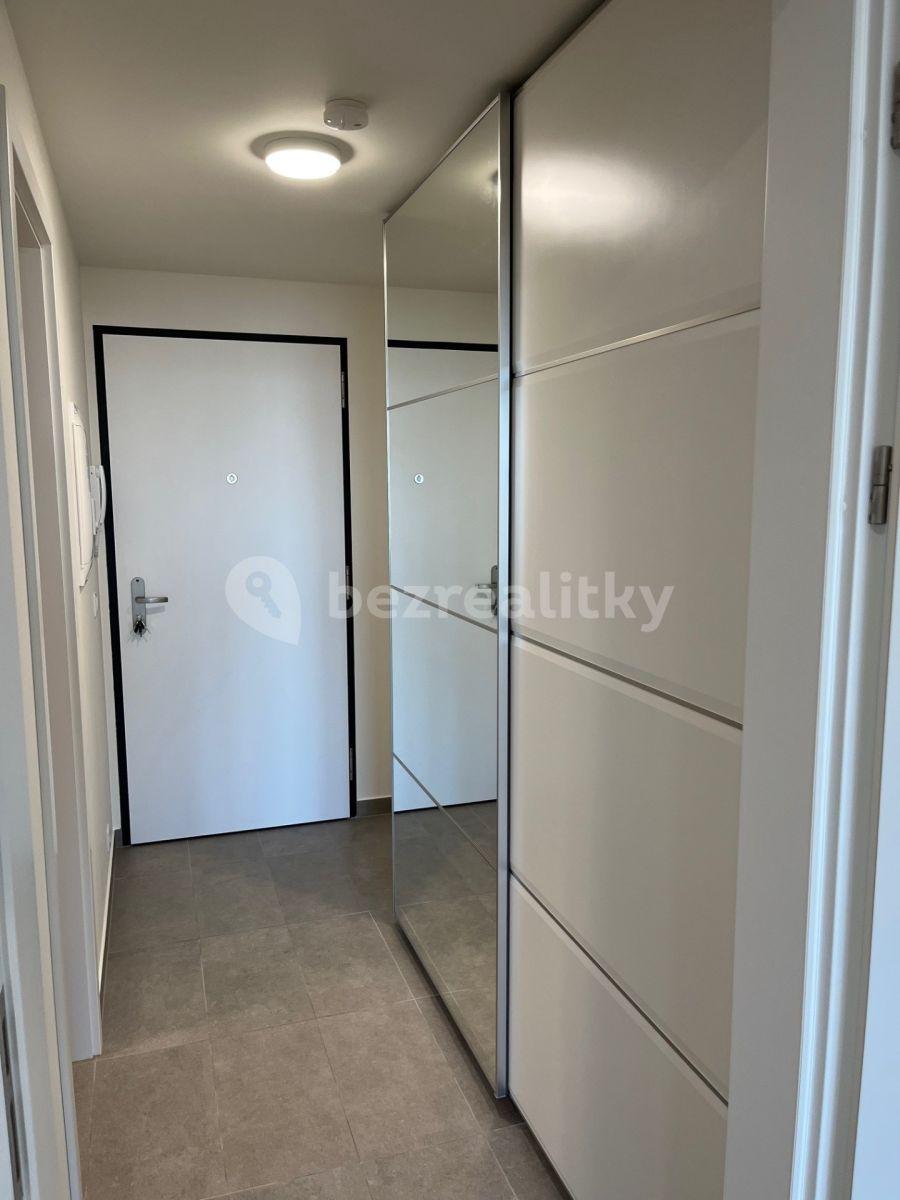 Prenájom bytu 1-izbový 45 m², Smržových, Praha, Praha