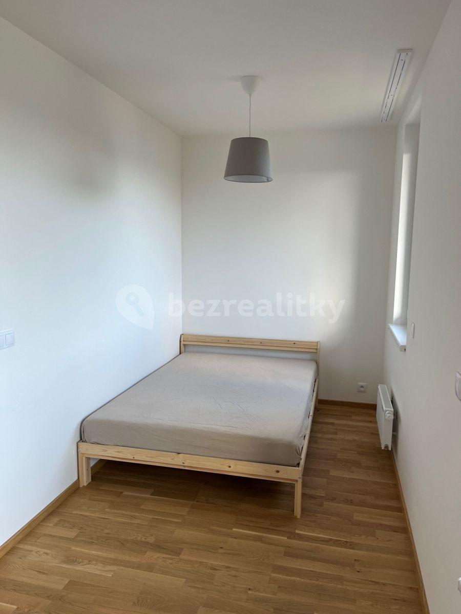 Prenájom bytu 1-izbový 45 m², Smržových, Praha, Praha