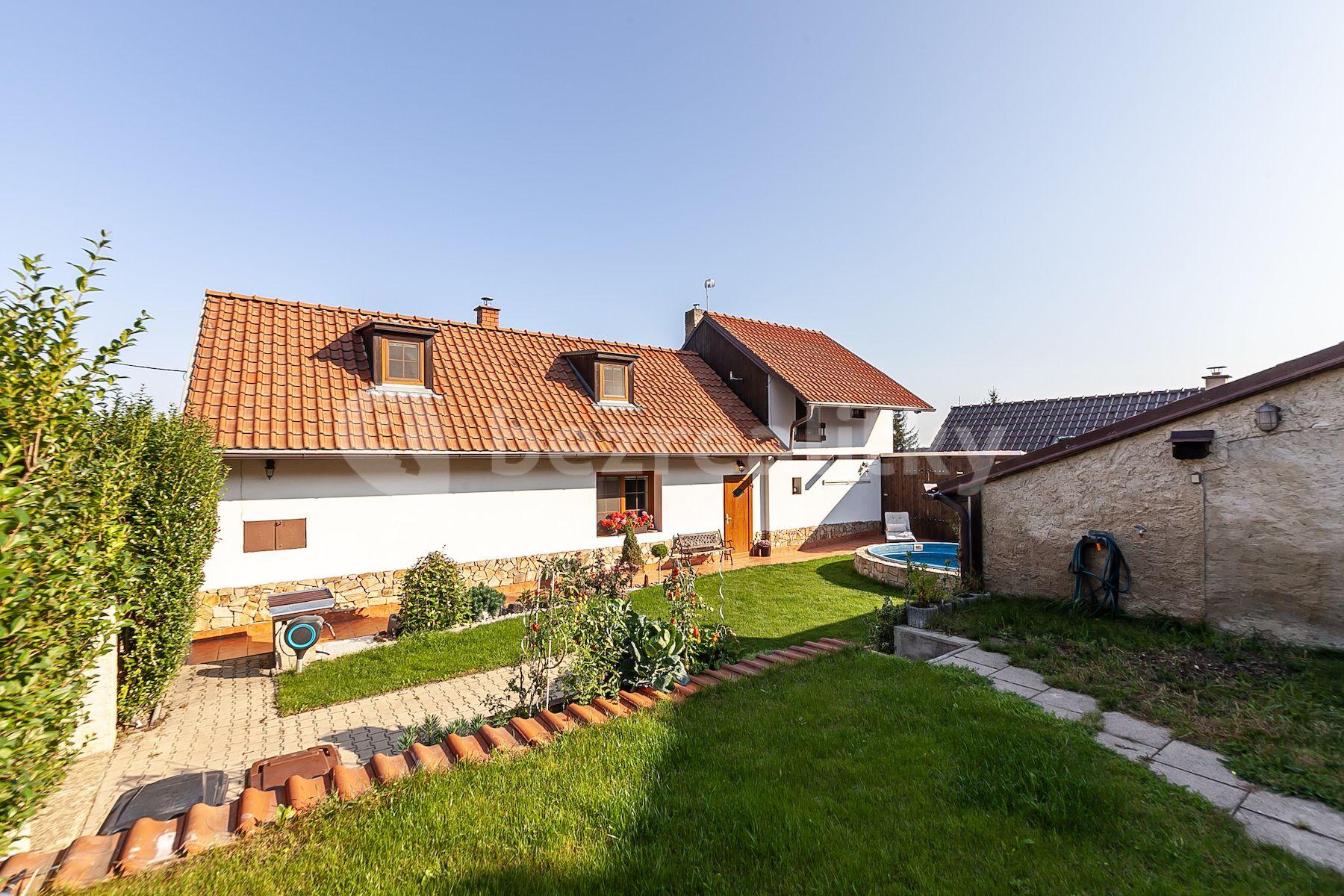 Predaj domu 133 m², pozemek 355 m², Lešany, Nelahozeves, Středočeský kraj