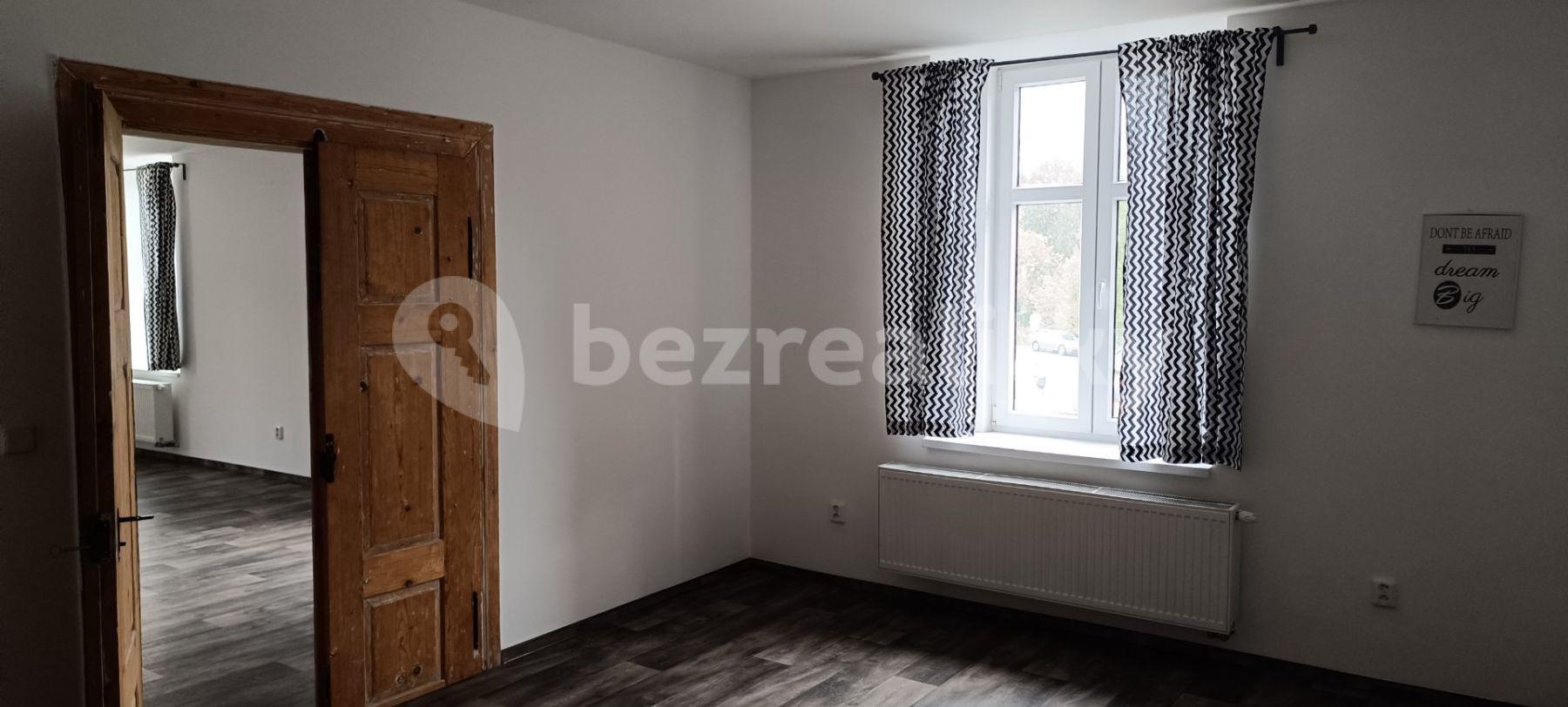 Prenájom bytu 2-izbový 80 m², Komenského, Častolovice, Královéhradecký kraj