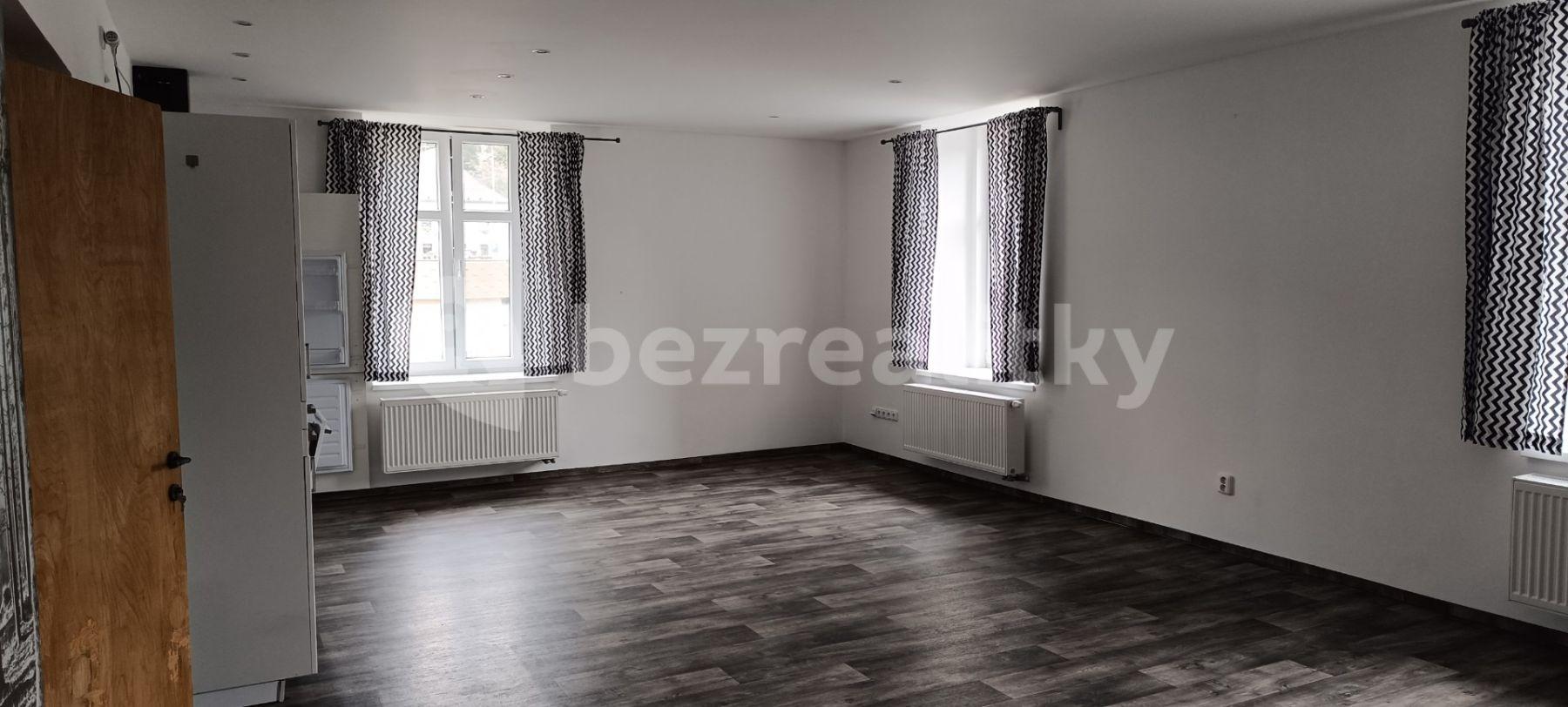 Prenájom bytu 2-izbový 80 m², Komenského, Častolovice, Královéhradecký kraj