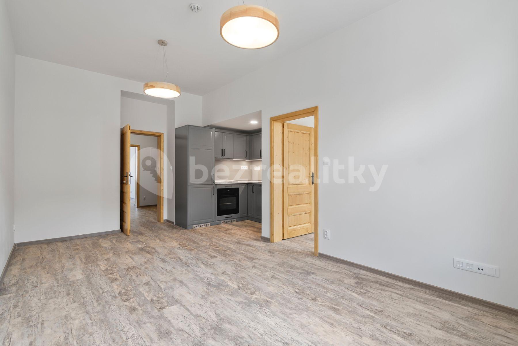 Prenájom bytu 3-izbový 66 m², Na Zámecké, Praha, Praha