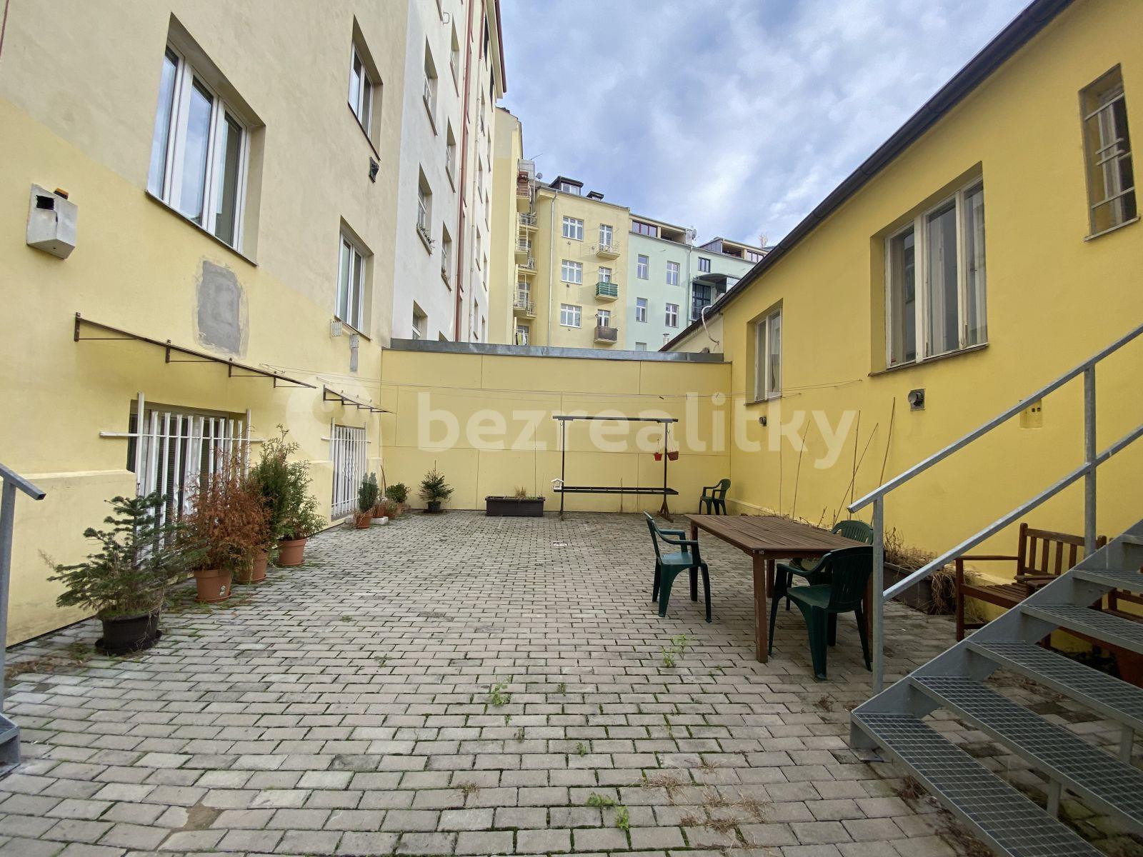 Prenájom bytu 1-izbový 45 m², Holandská, Praha, Praha