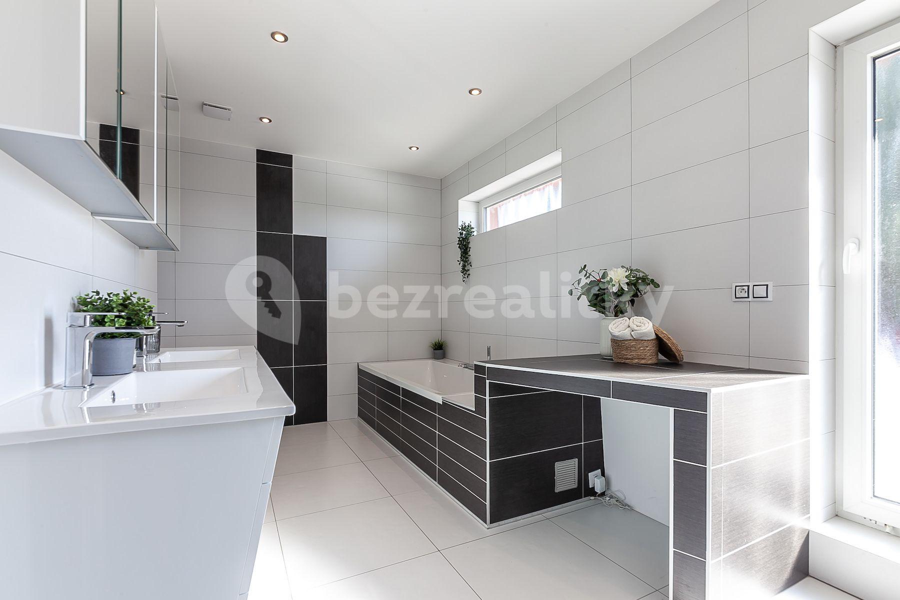 Predaj domu 230 m², pozemek 1.410 m², Diamantová, Horoušany, Středočeský kraj