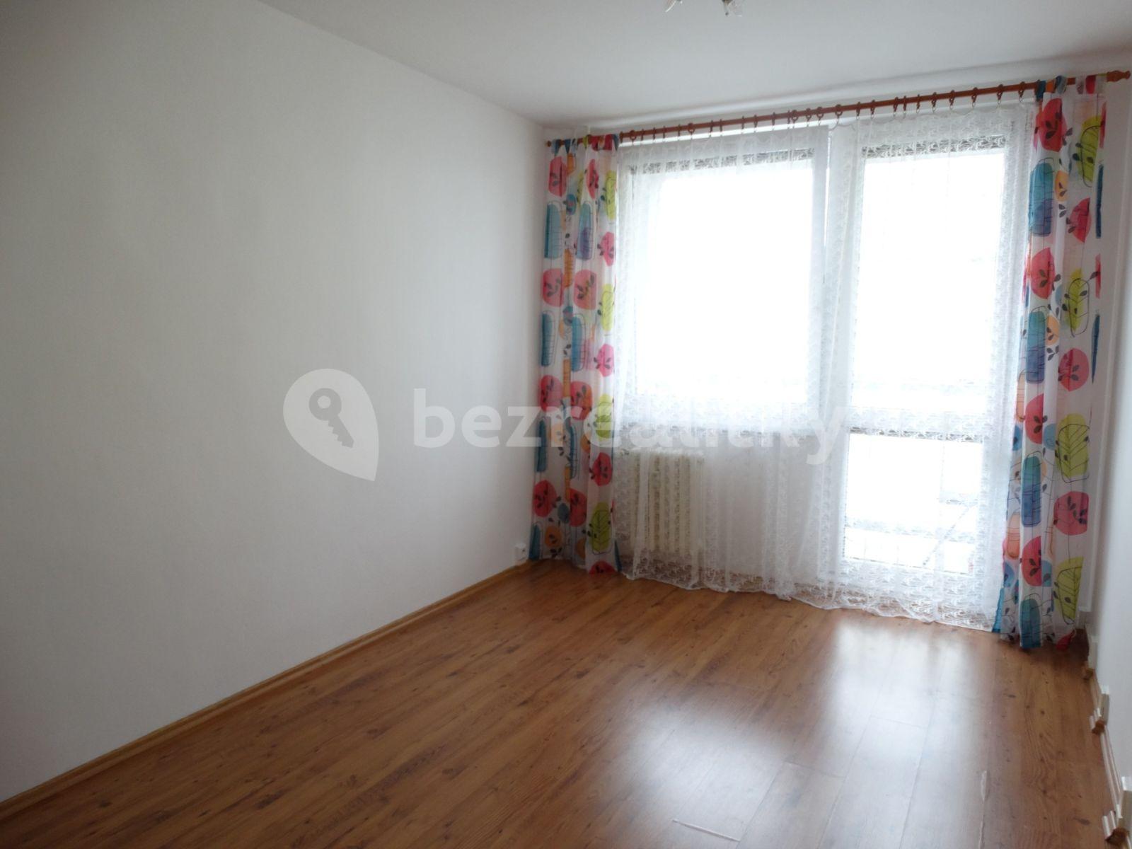 Prenájom bytu 3-izbový 64 m², Kpt. Stránského, Praha, Praha