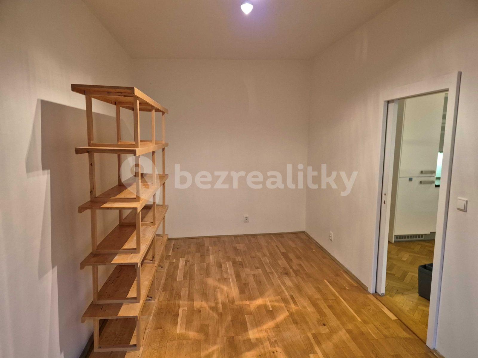 Prenájom bytu 3-izbový 75 m², U Družstva Život, Praha, Praha