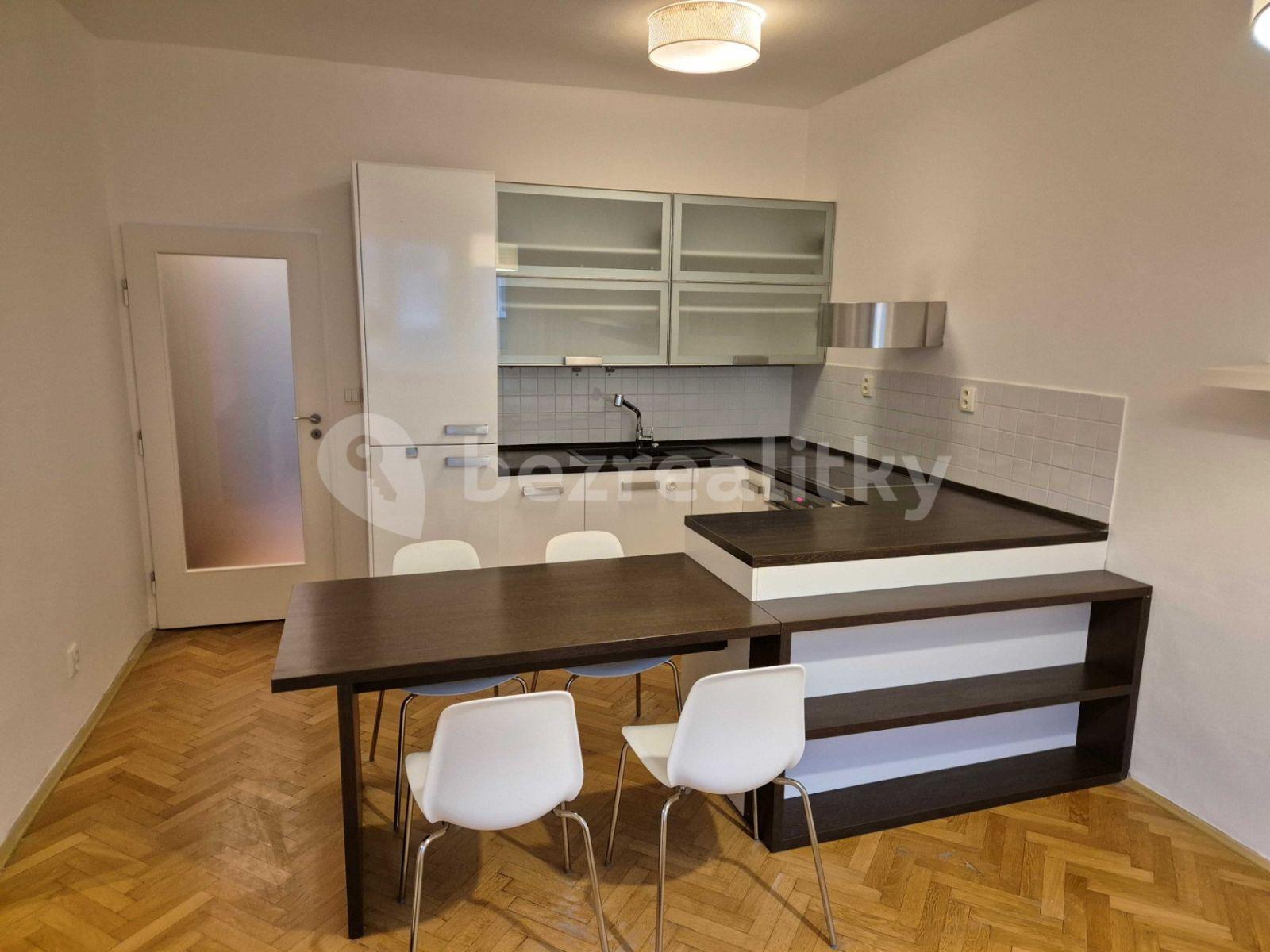 Prenájom bytu 3-izbový 75 m², U Družstva Život, Praha, Praha