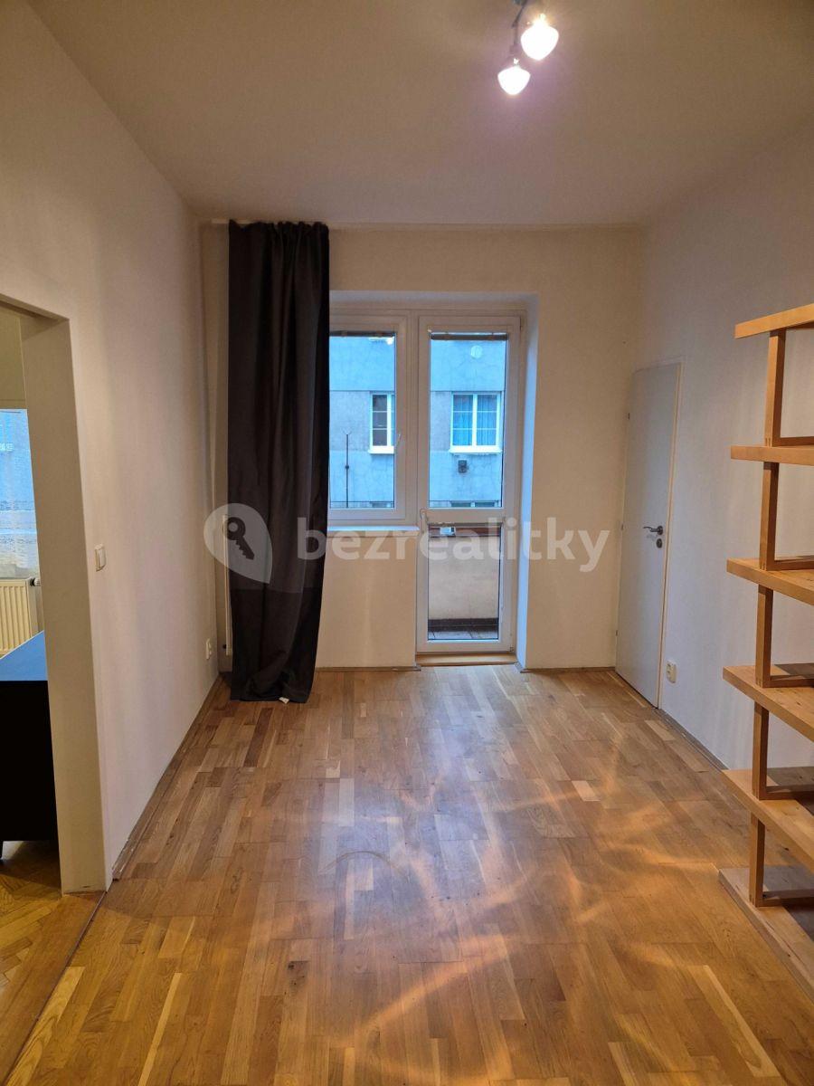 Prenájom bytu 3-izbový 75 m², U Družstva Život, Praha, Praha