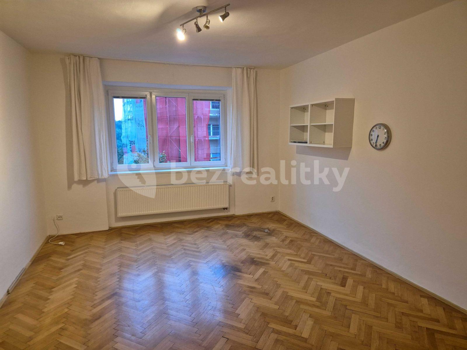 Prenájom bytu 3-izbový 75 m², U Družstva Život, Praha, Praha