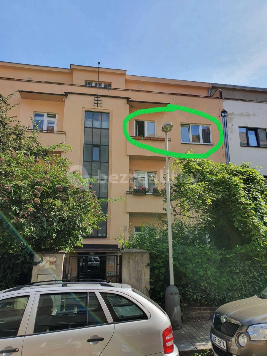 Prenájom bytu 3-izbový 75 m², U Družstva Život, Praha, Praha