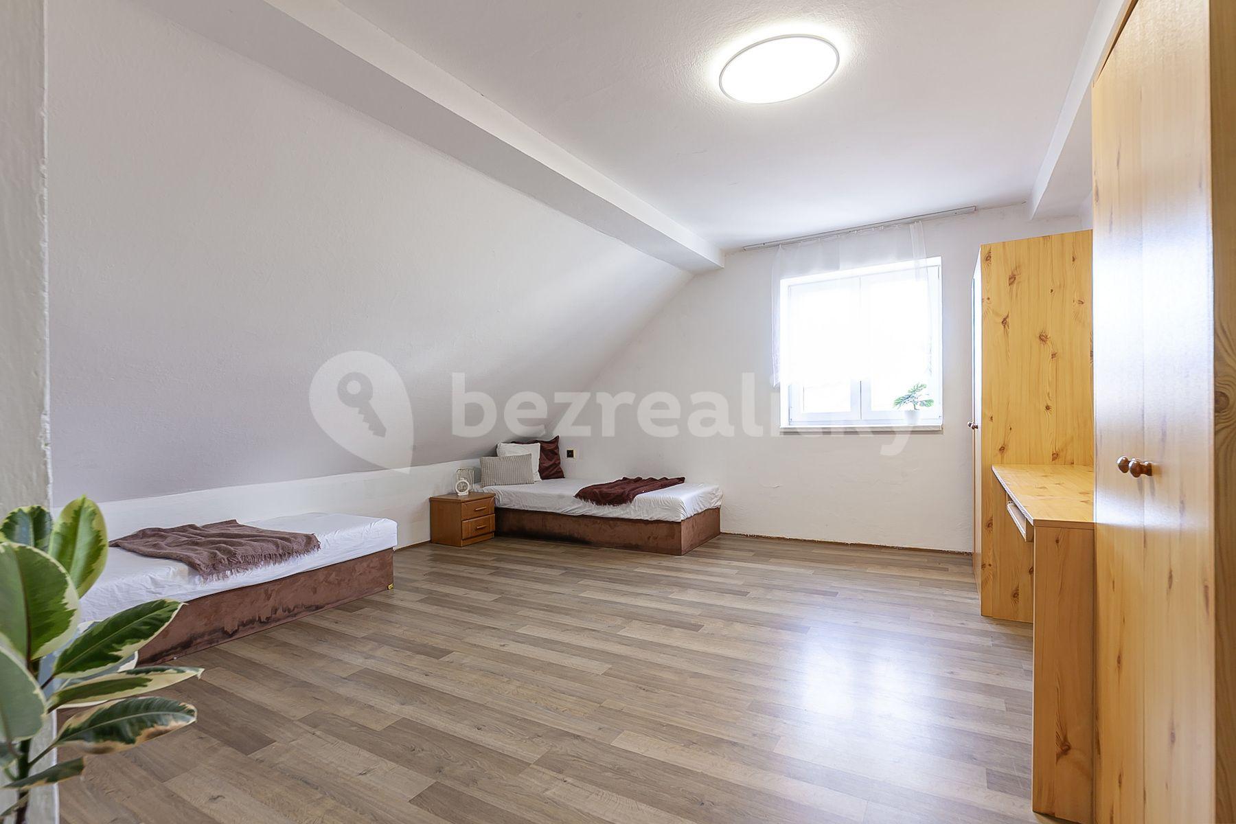 Predaj domu 300 m², pozemek 764 m², Kondrac, Kondrac, Středočeský kraj