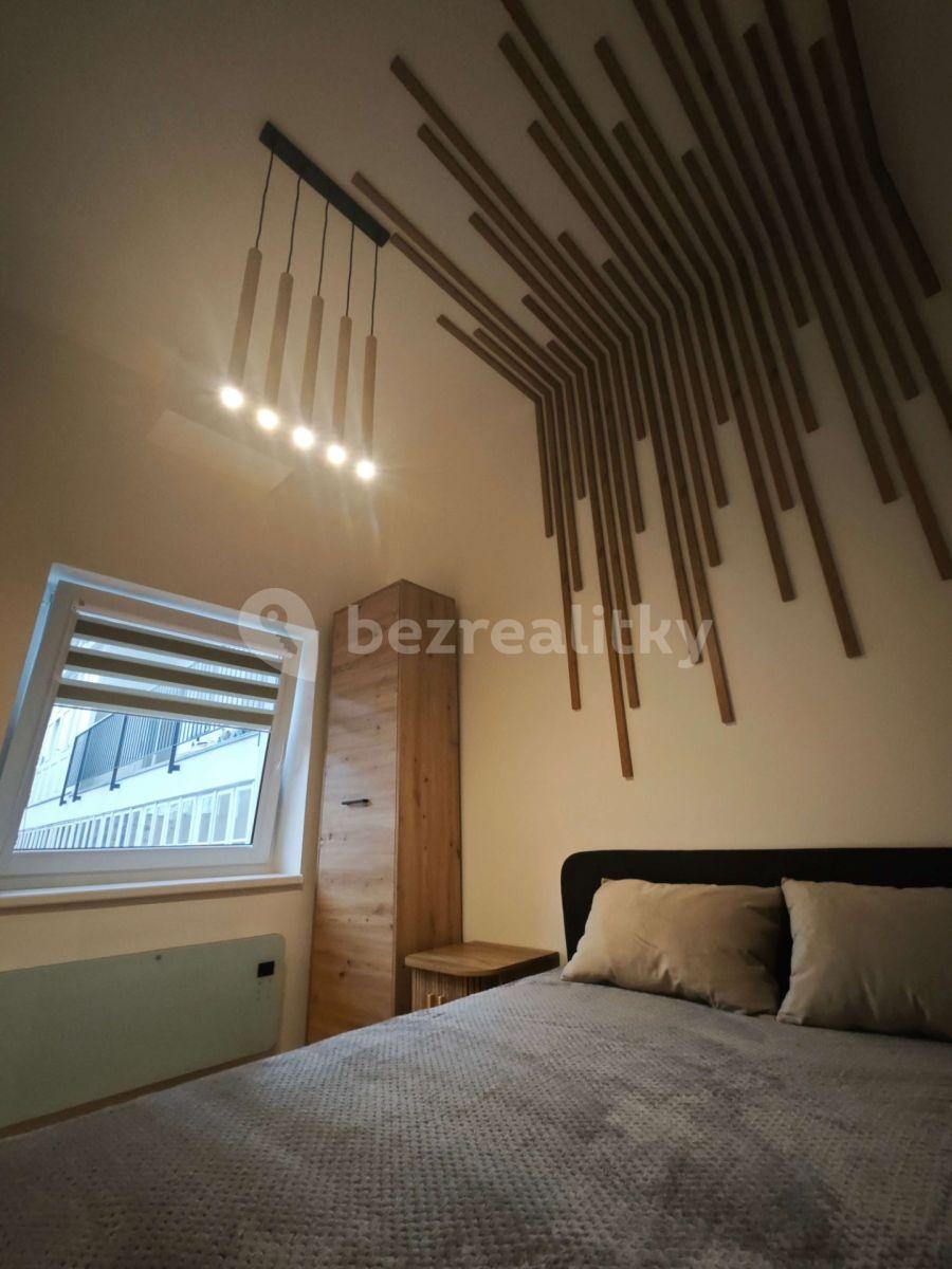 Prenájom bytu 1-izbový 26 m², Turnovská, Praha, Praha