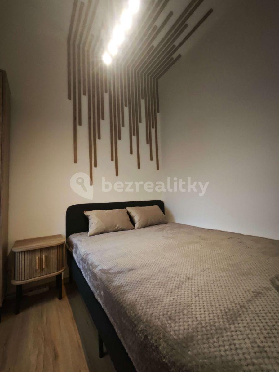 Prenájom bytu 1-izbový 26 m², Turnovská, Praha, Praha