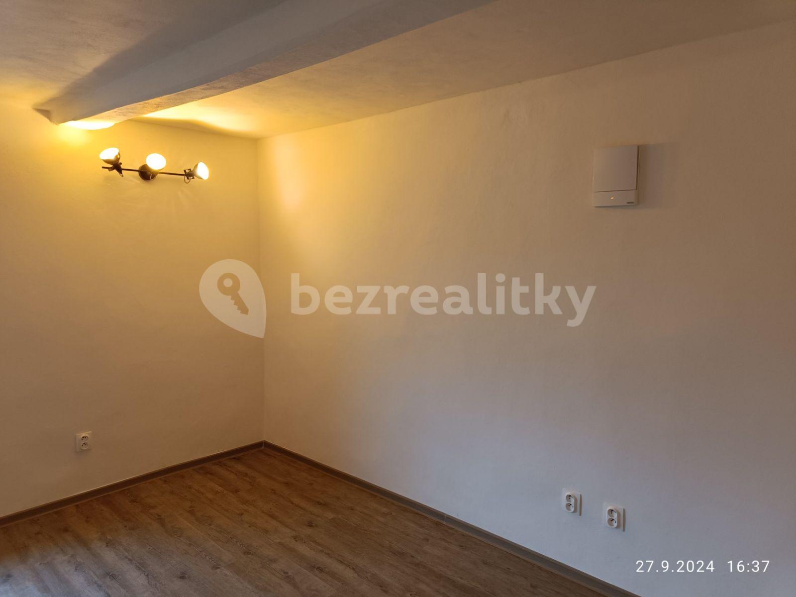 Prenájom bytu 1-izbový 35 m², Nebužely, Středočeský kraj