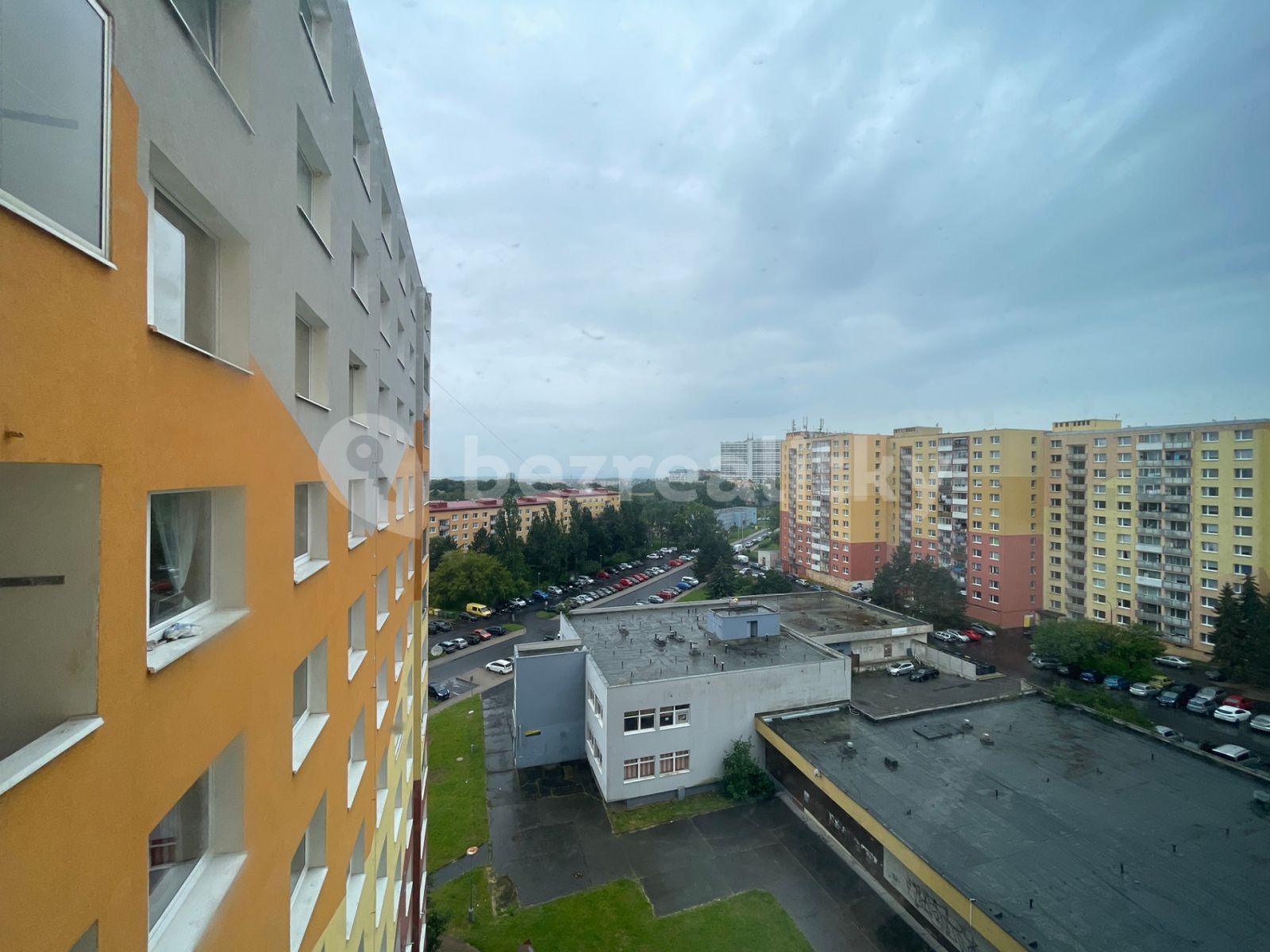 Prenájom bytu 3-izbový 62 m², Dřínovská, Chomutov, Ústecký kraj