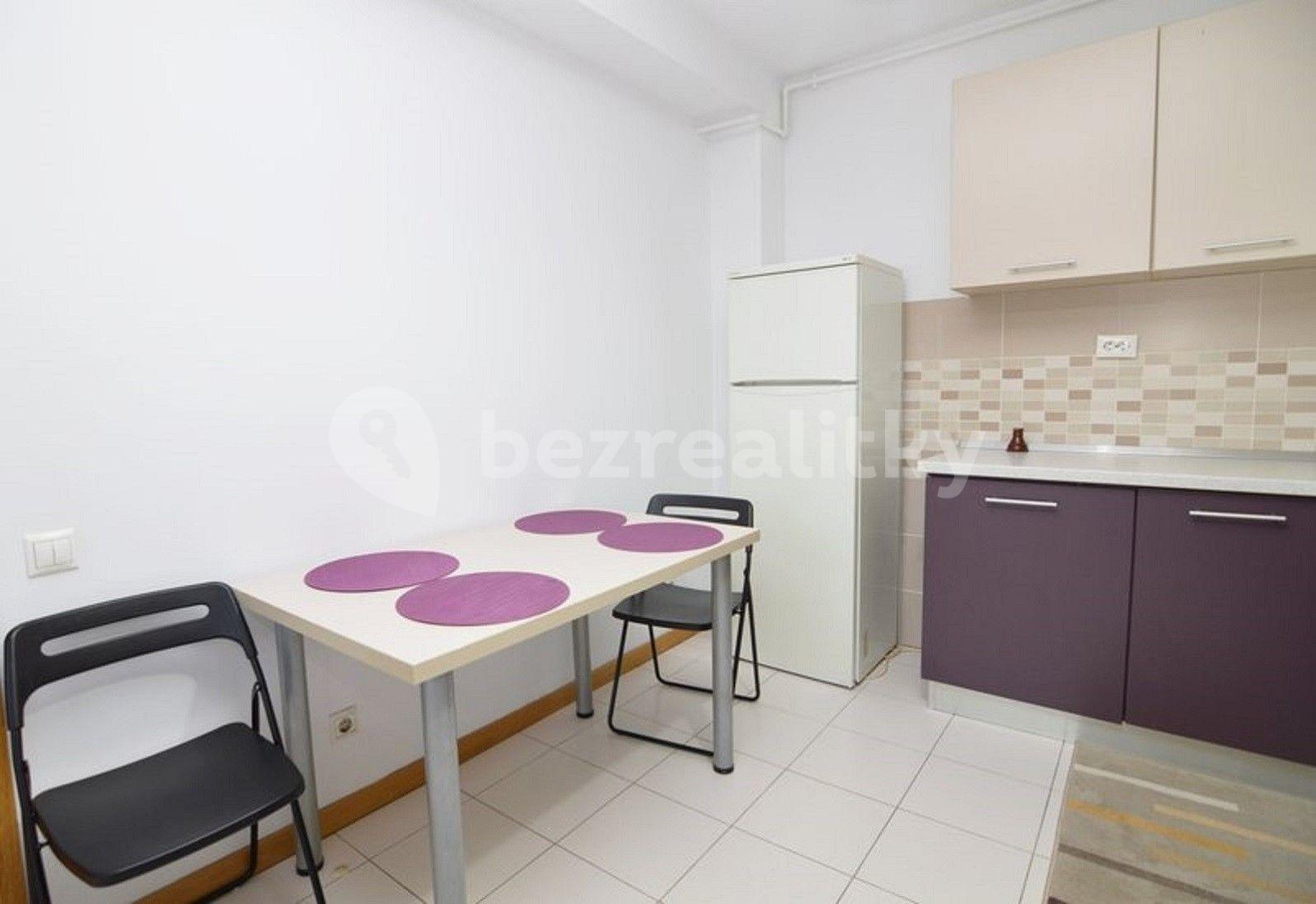 Prenájom bytu 2-izbový 72 m², Veverkova, Praha, Praha