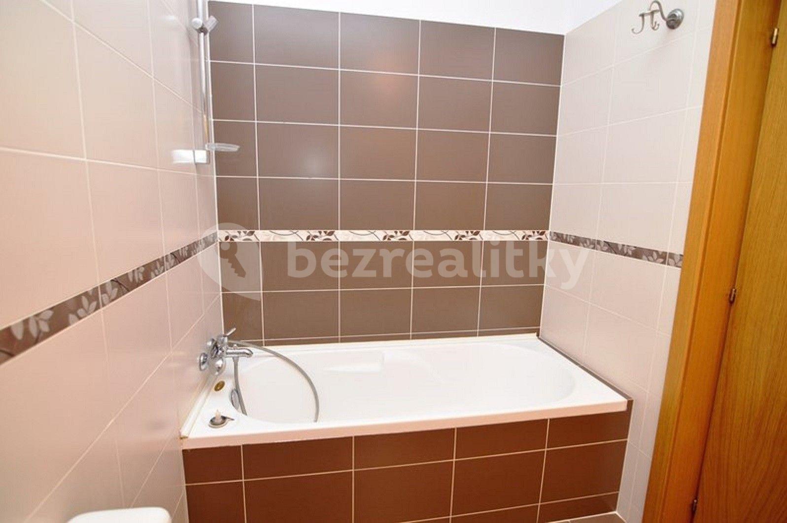 Prenájom bytu 2-izbový 72 m², Veverkova, Praha, Praha