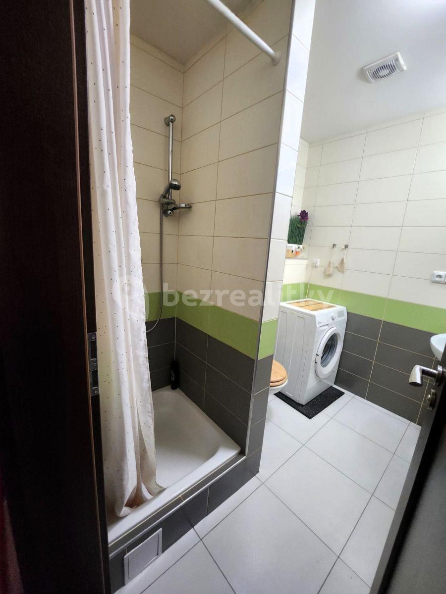 Prenájom bytu 2-izbový 37 m², Kamenická, Praha, Praha