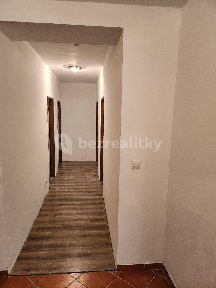 Prenájom bytu 5-izbový 100 m², Libeř, Středočeský kraj