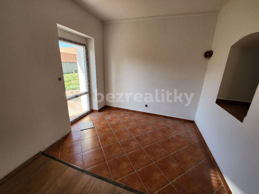 Prenájom bytu 5-izbový 100 m², Libeř, Středočeský kraj