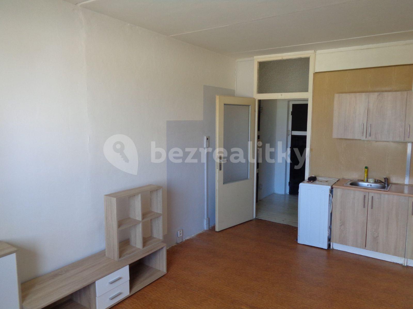 Prenájom bytu Garsoniéra 24 m², U Koupaliště, Karlovy Vary, Karlovarský kraj