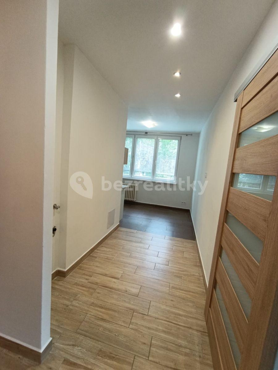 Predaj bytu 3-izbový 66 m², Petrohradská, Tábor, Jihočeský kraj