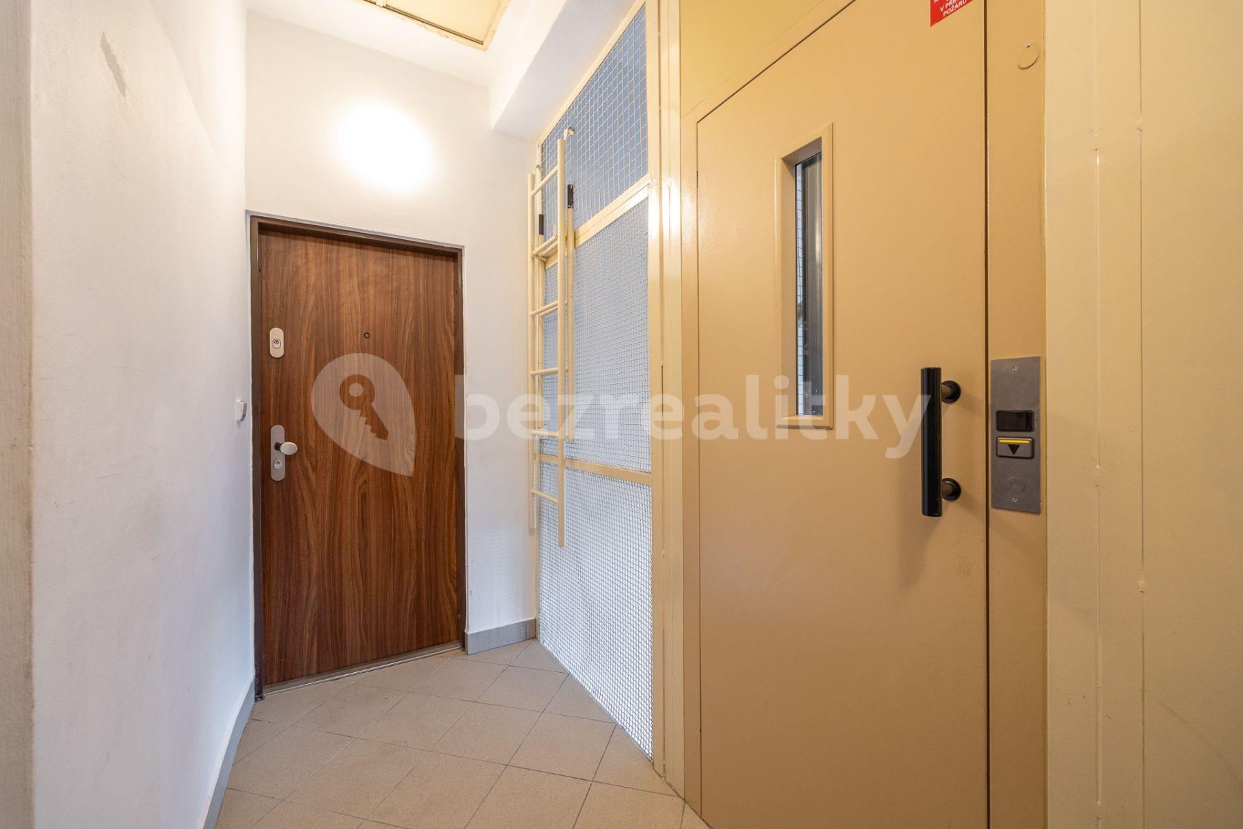 Predaj bytu 3-izbový 60 m², Malovická, Praha, Praha