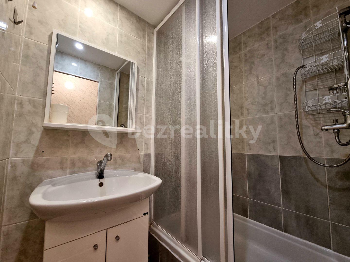 Prenájom bytu 2-izbový 43 m², Na Strži, Praha, Praha