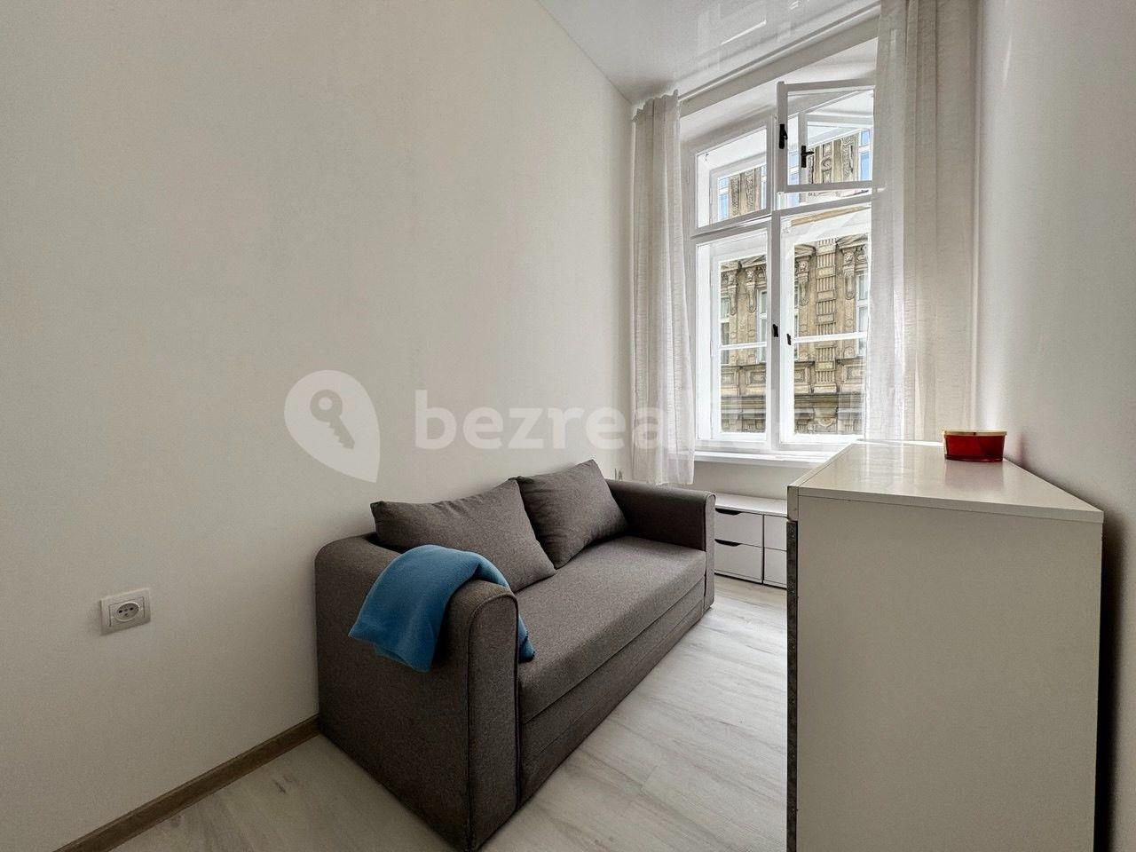 Prenájom bytu 2-izbový 35 m², Praha, Praha