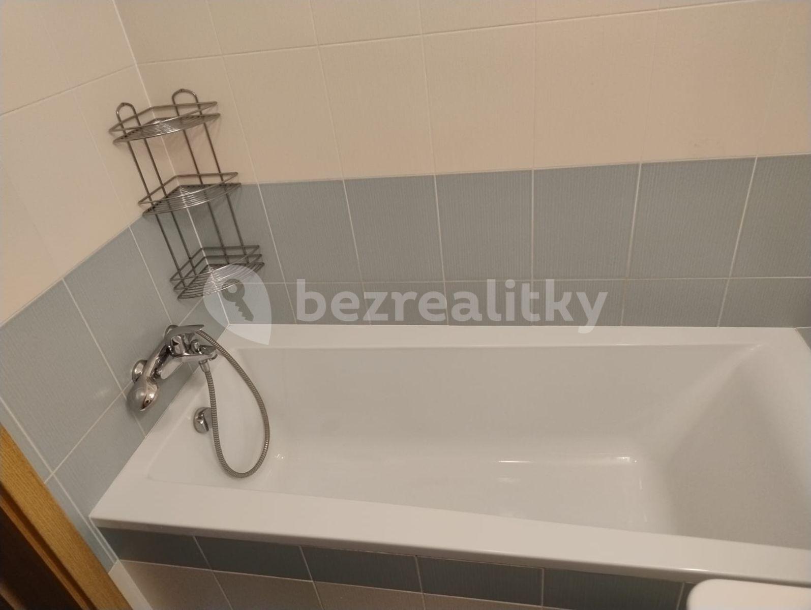 Prenájom bytu 3-izbový 67 m², Sicherova, Praha, Praha