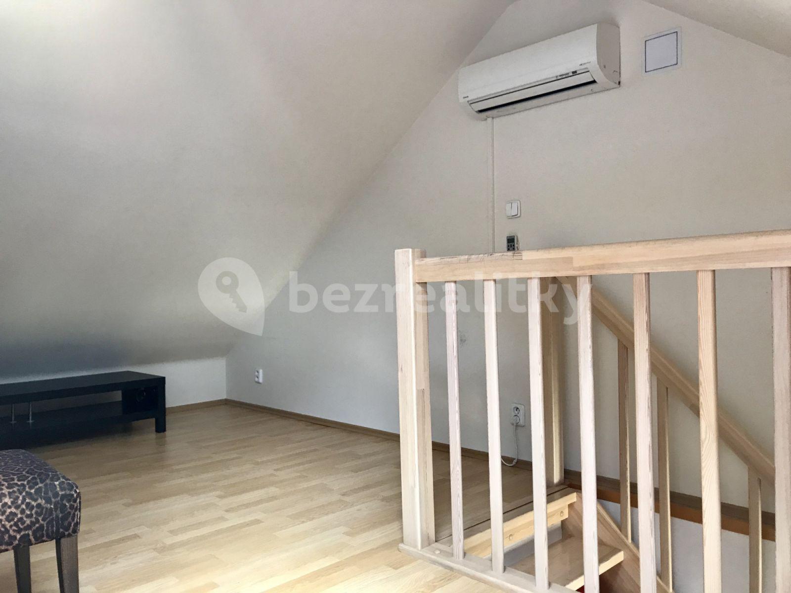 Prenájom bytu 2-izbový 55 m², Ovenecká, Praha, Praha