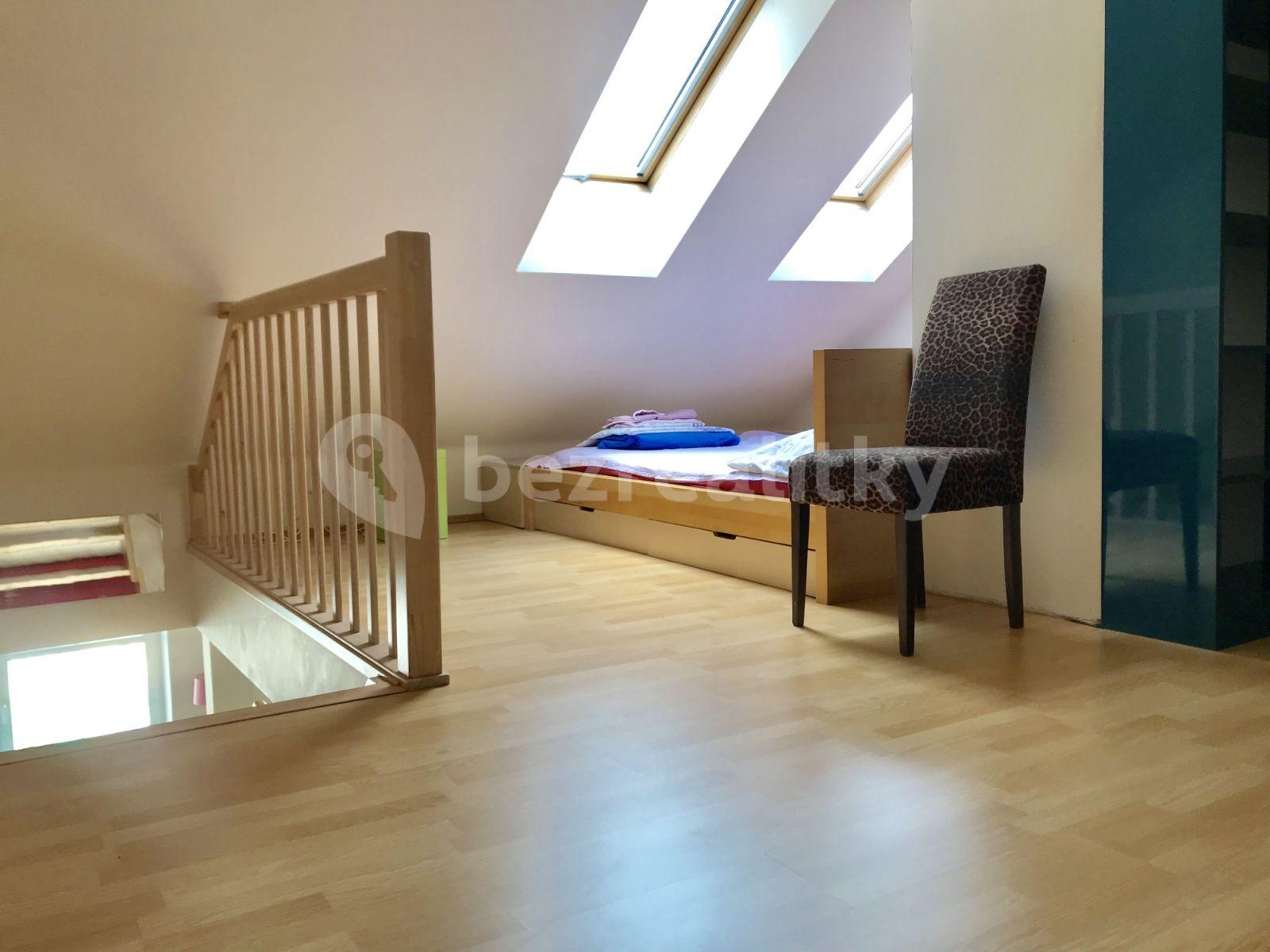 Prenájom bytu 2-izbový 55 m², Ovenecká, Praha, Praha