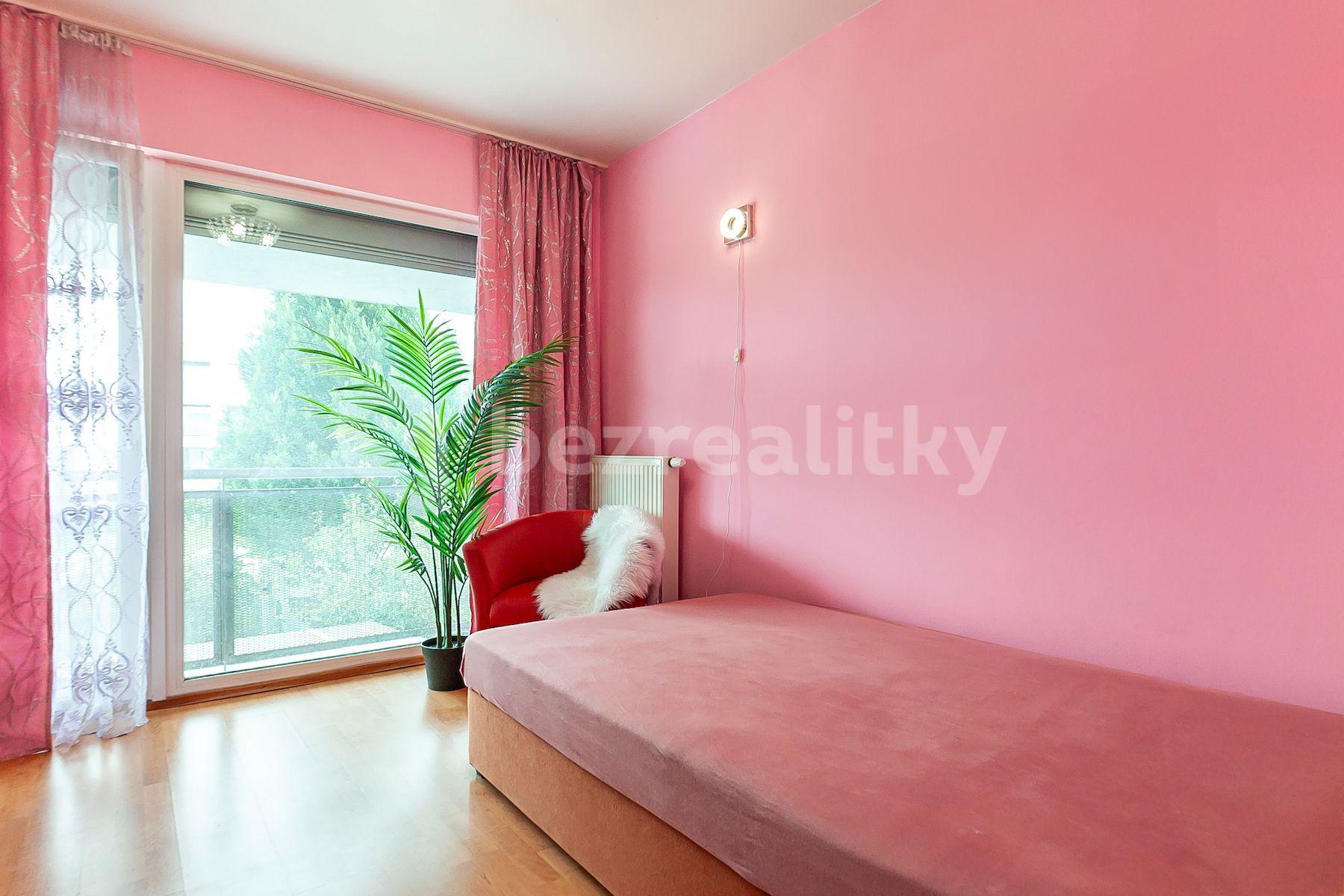 Predaj bytu 3-izbový 65 m², Pečárková, Praha, Praha