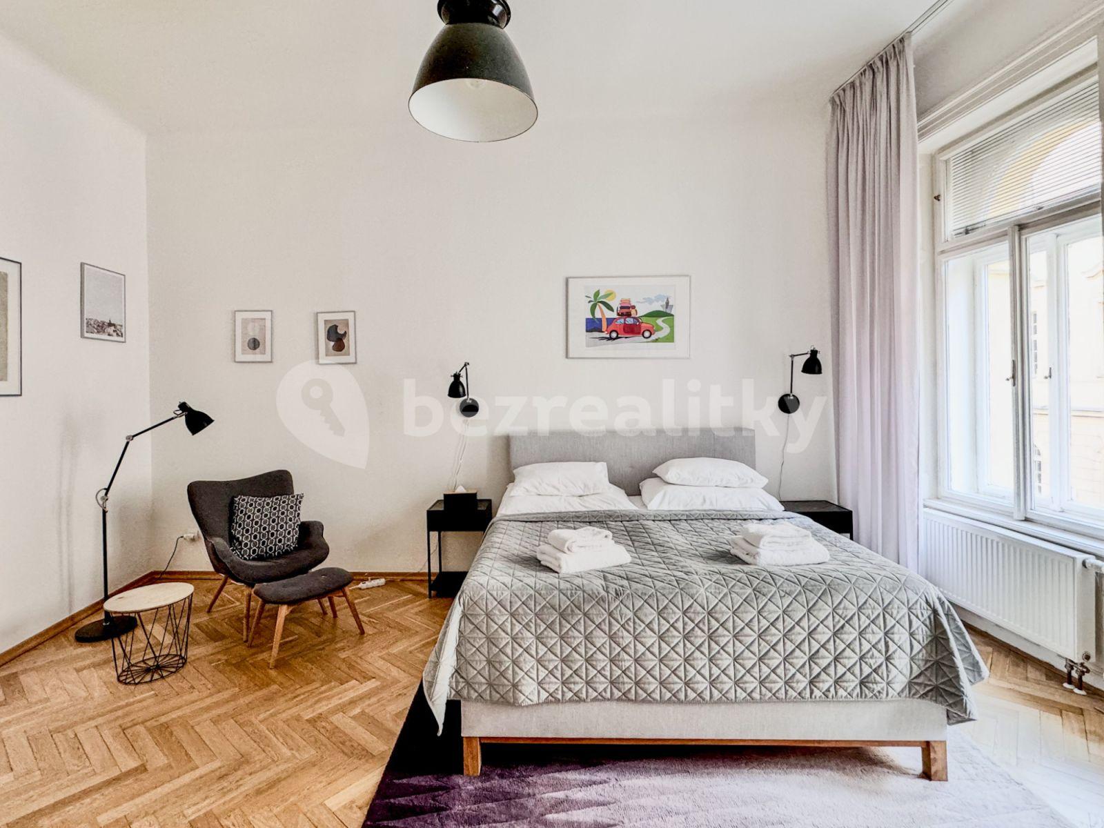 Prenájom bytu 4-izbový 136 m², Betlémská, Praha, Praha