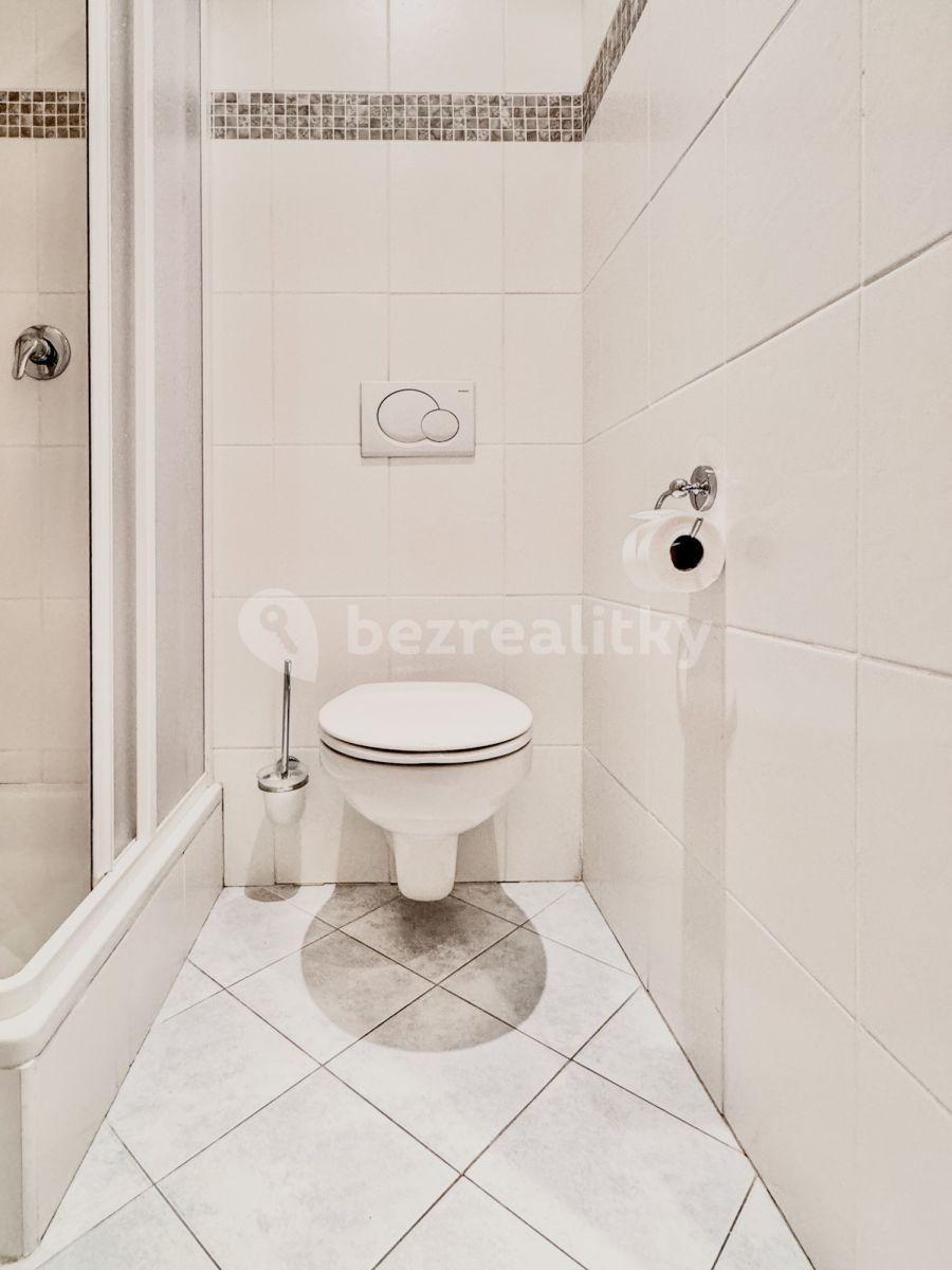 Prenájom bytu 4-izbový 136 m², Betlémská, Praha, Praha