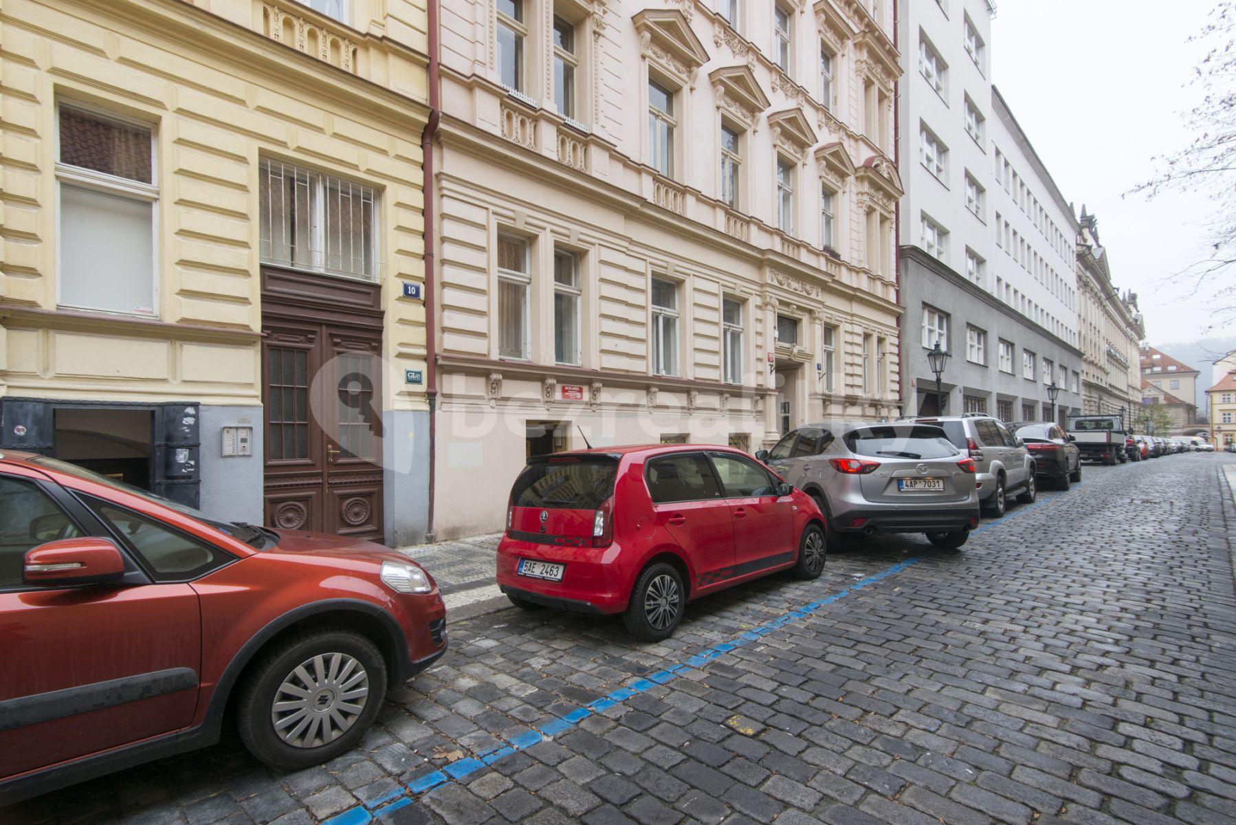 Prenájom bytu 4-izbový 136 m², Betlémská, Praha, Praha