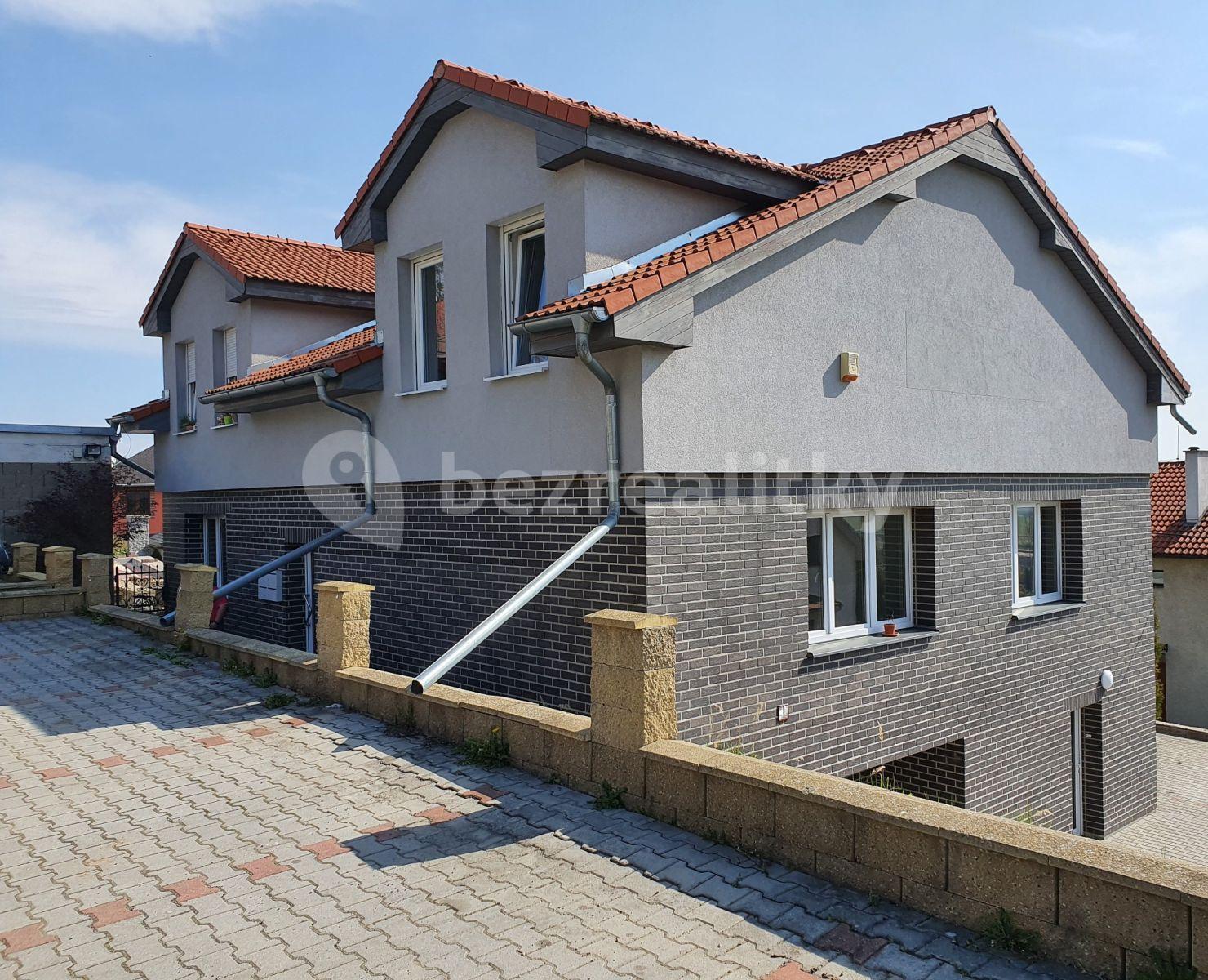 Prenájom bytu 2-izbový 34 m², Miličín, Středočeský kraj