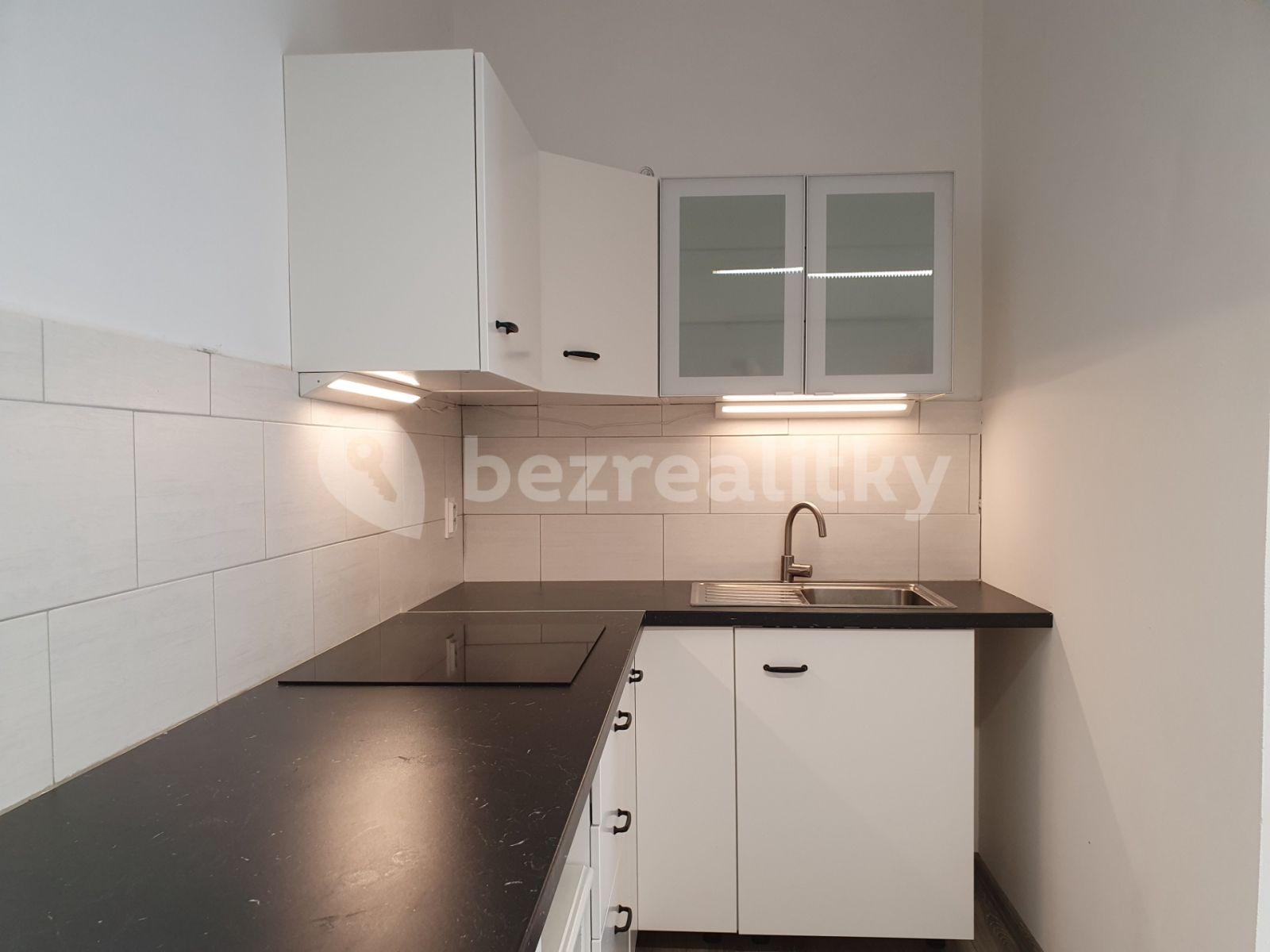 Prenájom bytu 2-izbový 34 m², Miličín, Středočeský kraj