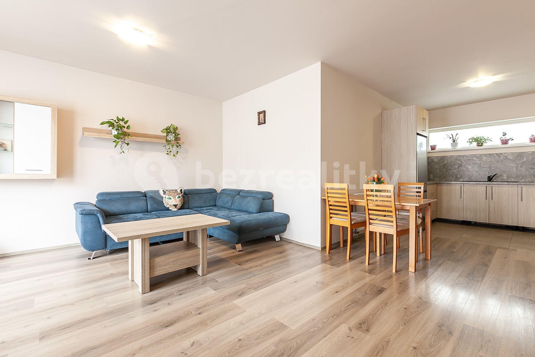 Predaj bytu 2-izbový 71 m², Mezi vodami, Praha, Praha