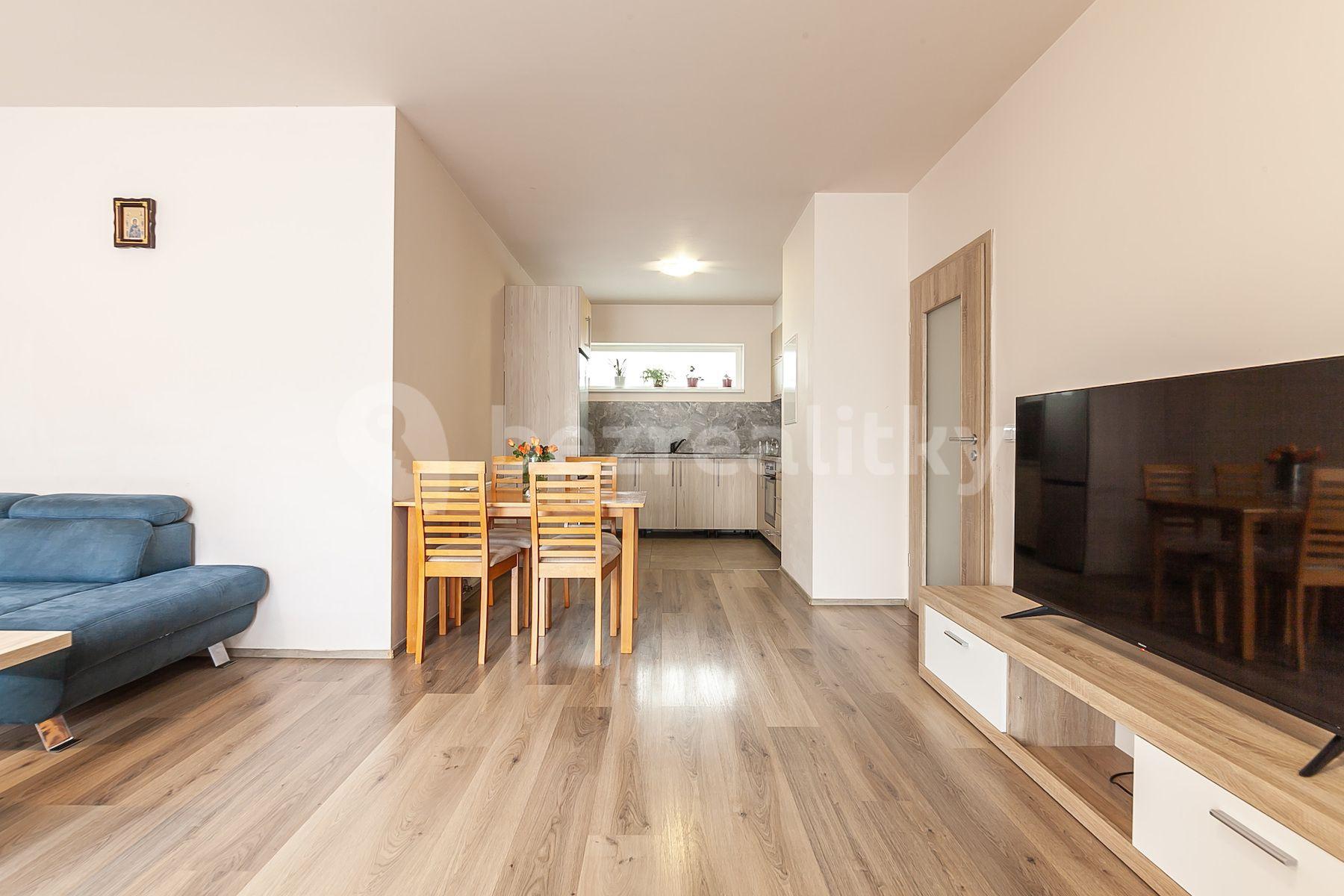 Predaj bytu 2-izbový 71 m², Mezi vodami, Praha, Praha