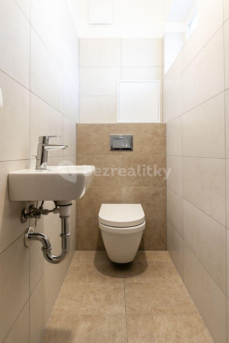 Predaj bytu 2-izbový 71 m², Mezi vodami, Praha, Praha