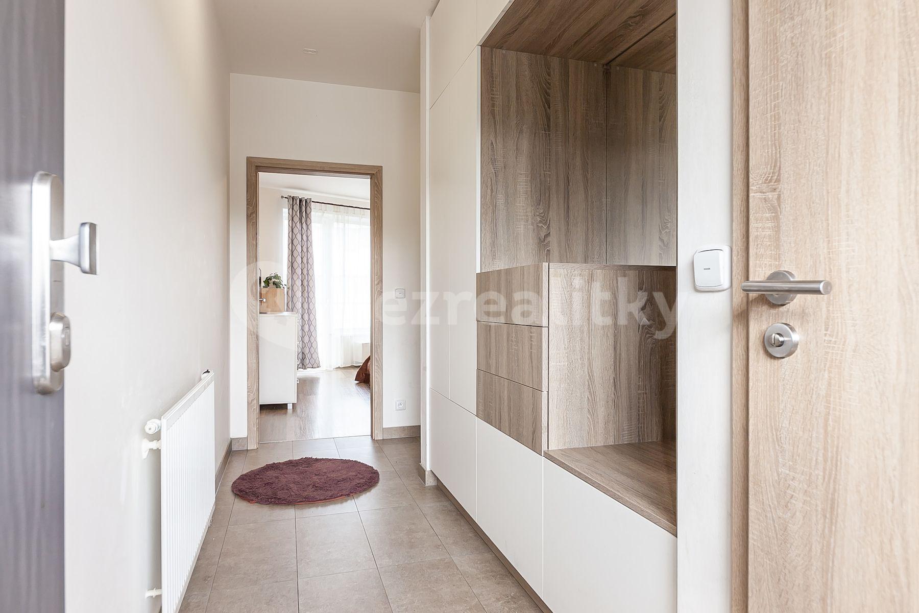 Predaj bytu 2-izbový 71 m², Mezi vodami, Praha, Praha