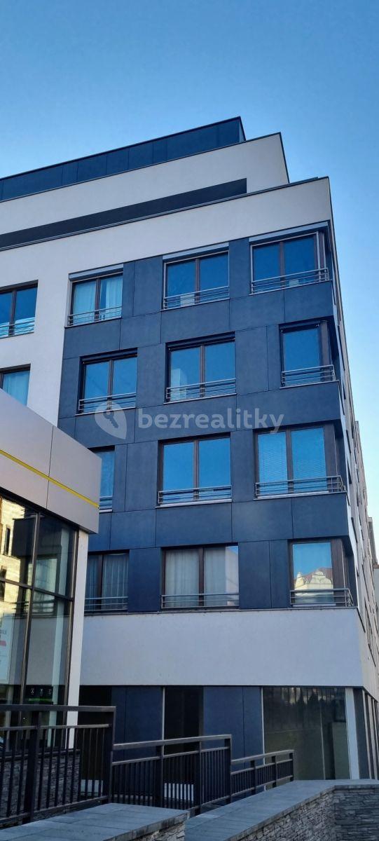 Prenájom bytu 2-izbový 63 m², Sokolovská, Praha, Praha