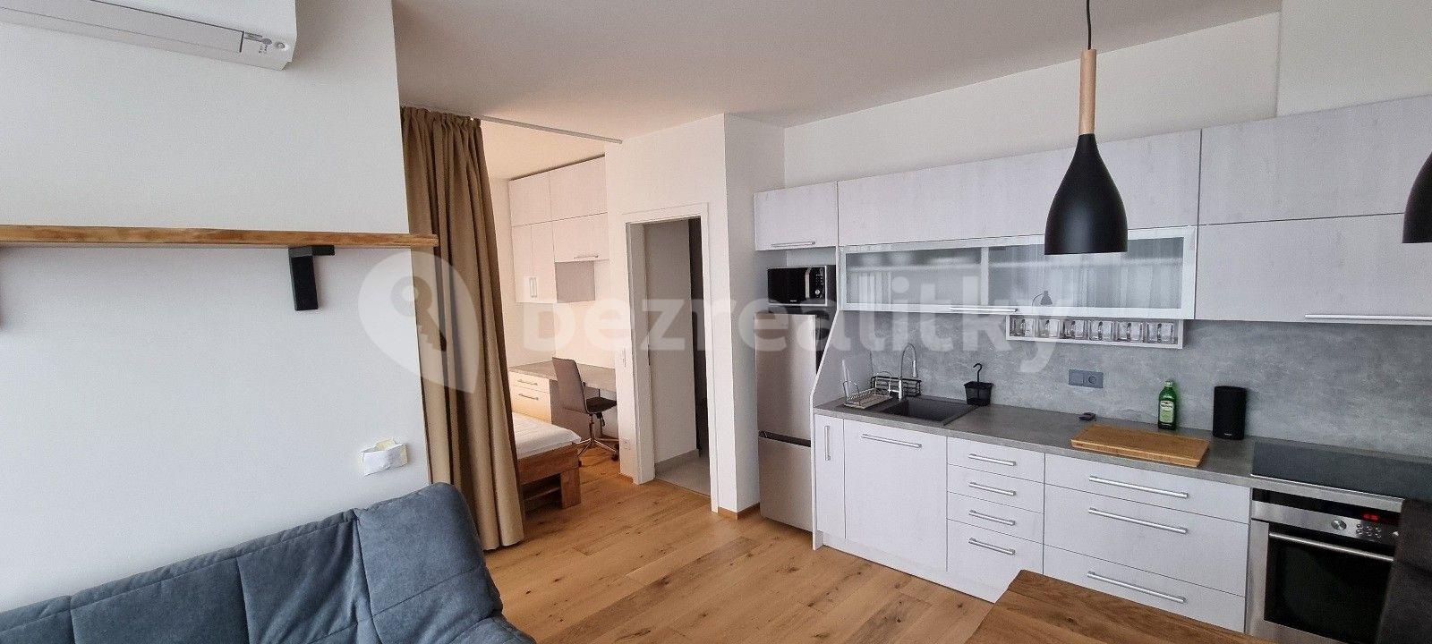 Prenájom bytu 1-izbový 38 m², Kostelecká, Praha, Praha