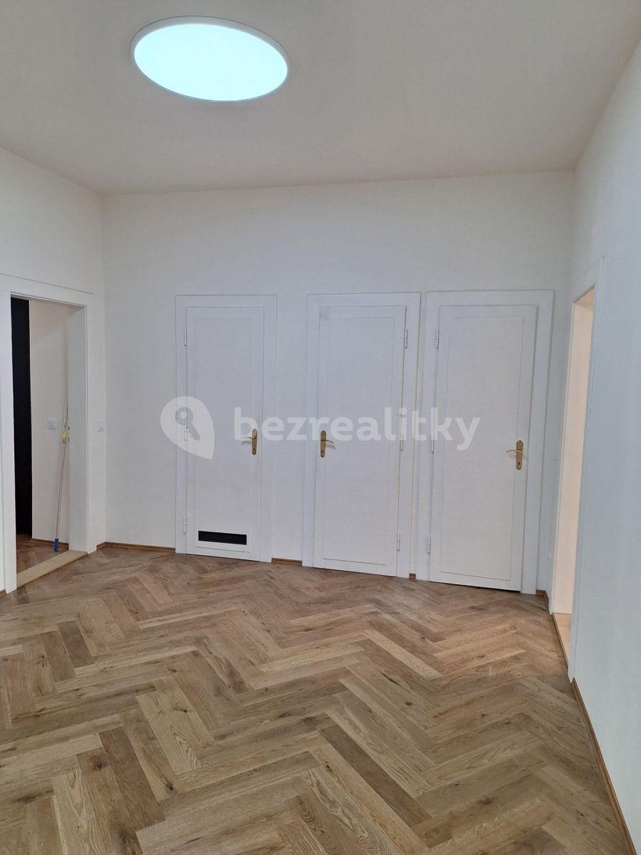 Prenájom bytu 4-izbový 96 m², Sezimova, Praha, Praha