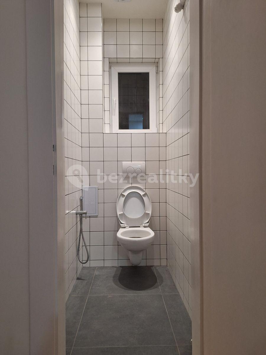 Prenájom bytu 4-izbový 96 m², Sezimova, Praha, Praha