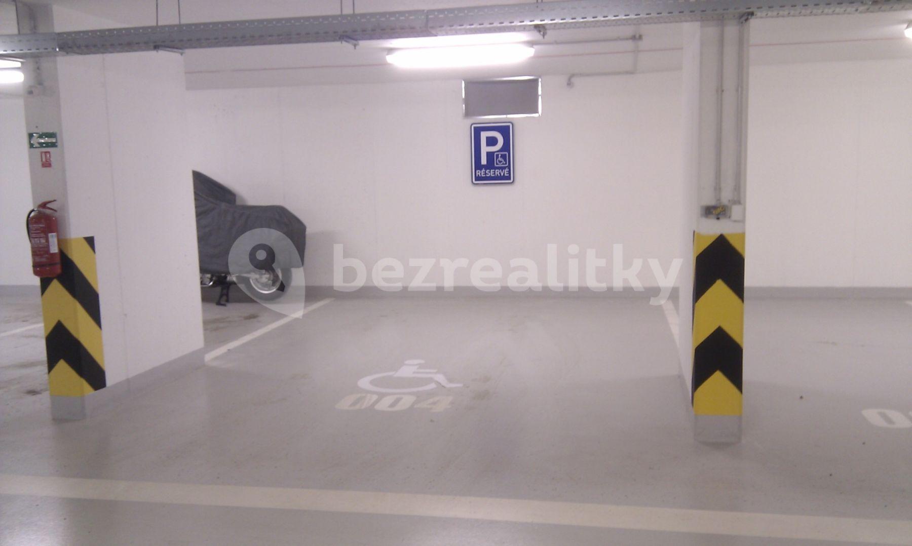 Prenájom bytu 2-izbový 71 m², Sazovická, Praha, Praha