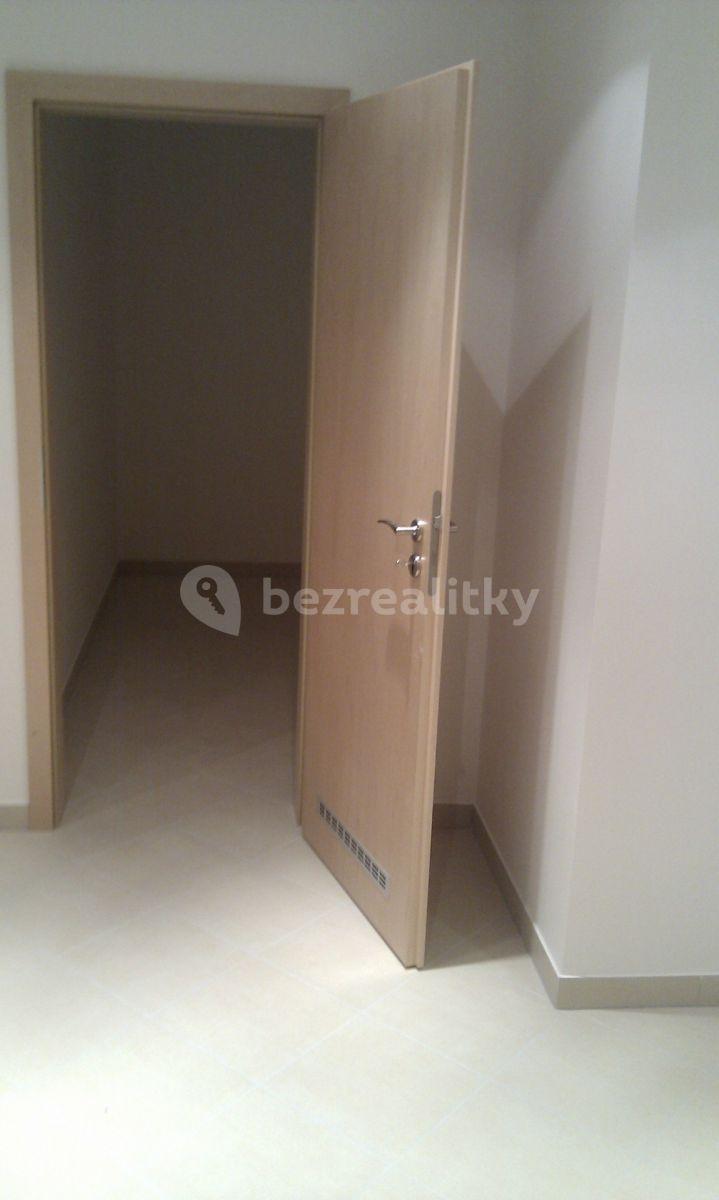 Prenájom bytu 2-izbový 71 m², Sazovická, Praha, Praha