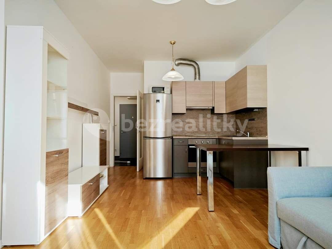 Prenájom bytu 2-izbový 45 m², U Svobodárny, Praha, Praha