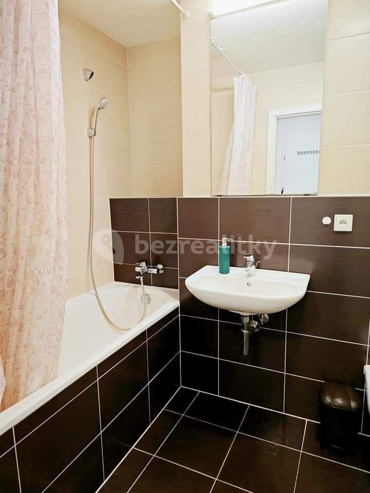 Prenájom bytu 2-izbový 45 m², U Svobodárny, Praha, Praha